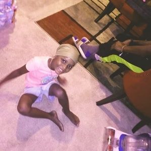 Meet your Posher, Denise